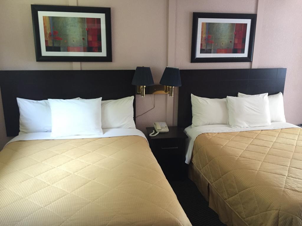 Country Squire Motel Arnprior Ruang foto